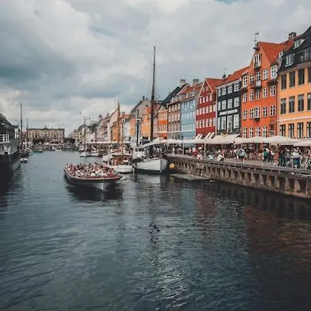 Διαμέρισμα Stylish On Lively Street In Downtown *