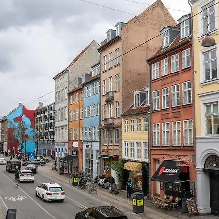 Διαμέρισμα Stylish On Lively Street In Downtown