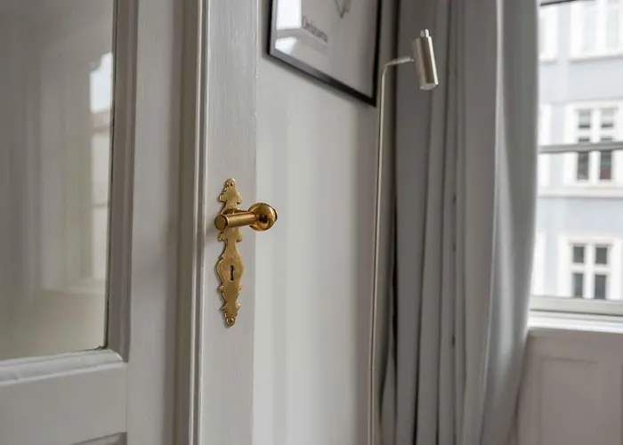 Stylish On Lively Street In Downtown Lejlighed København