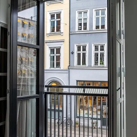 Apartman Stylish On Lively Street In Downtown Koppenhága