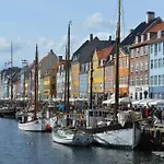 Stylish On Lively Street In Downtown København